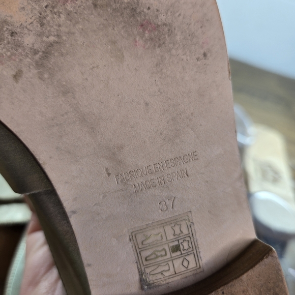 Free People At Ease Gold Leather Mules Loafers - Picture 3 of 11